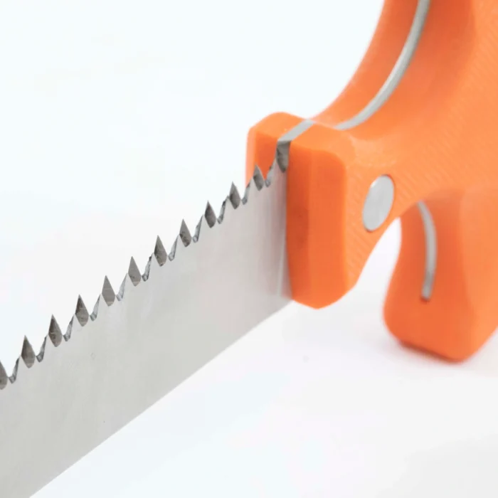 A Casström No.11 Field Saw v.2 saw teeth.